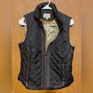 Women’s Bass Vest-Size small. New without tags. Very nice!
